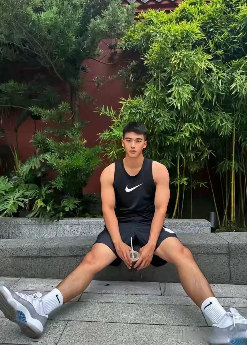 男男体育生(男男体育生笔趣阁)